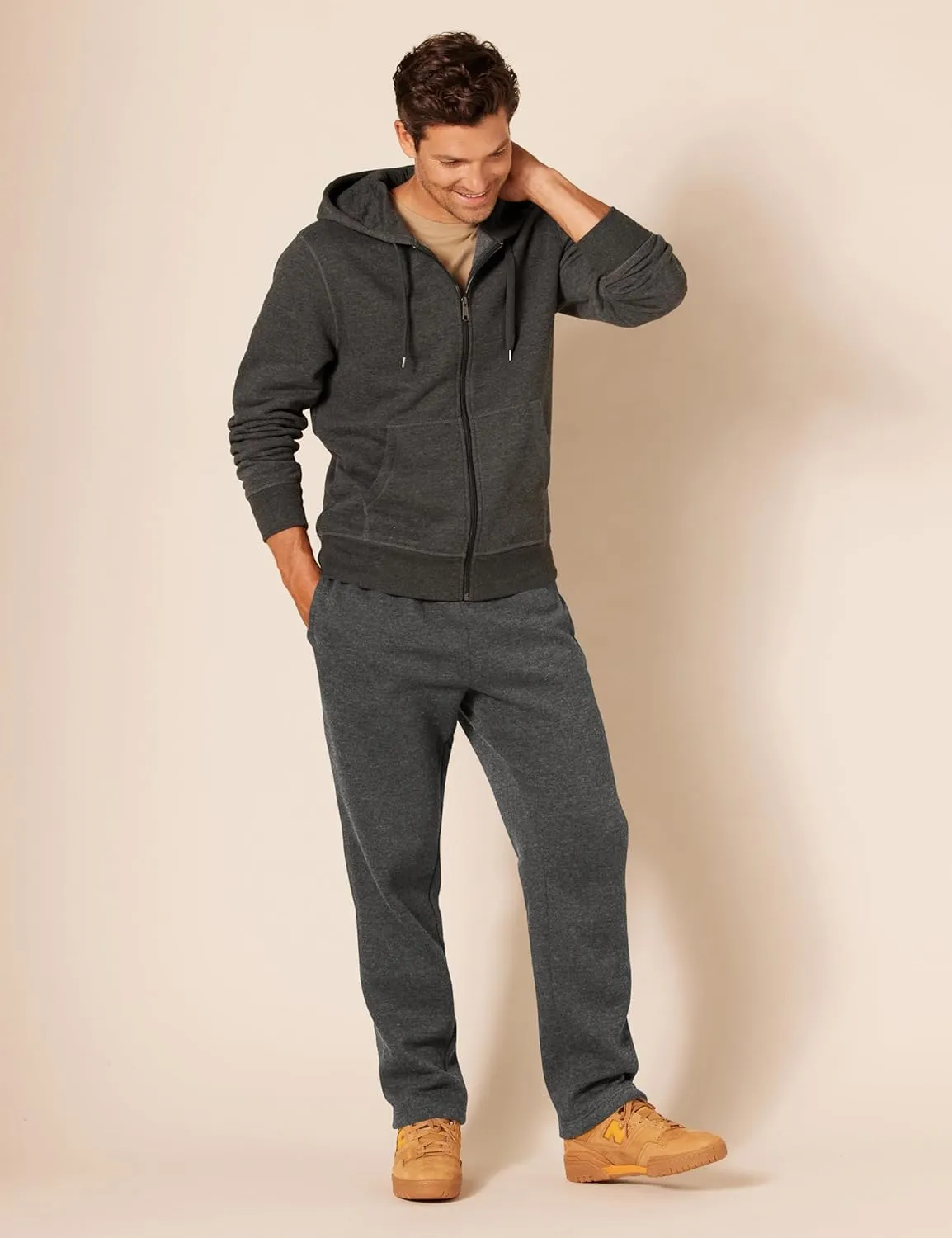 Amazon Essentials Men's Fleece Open Bottom Sweatpant (Available in Big & Tall)