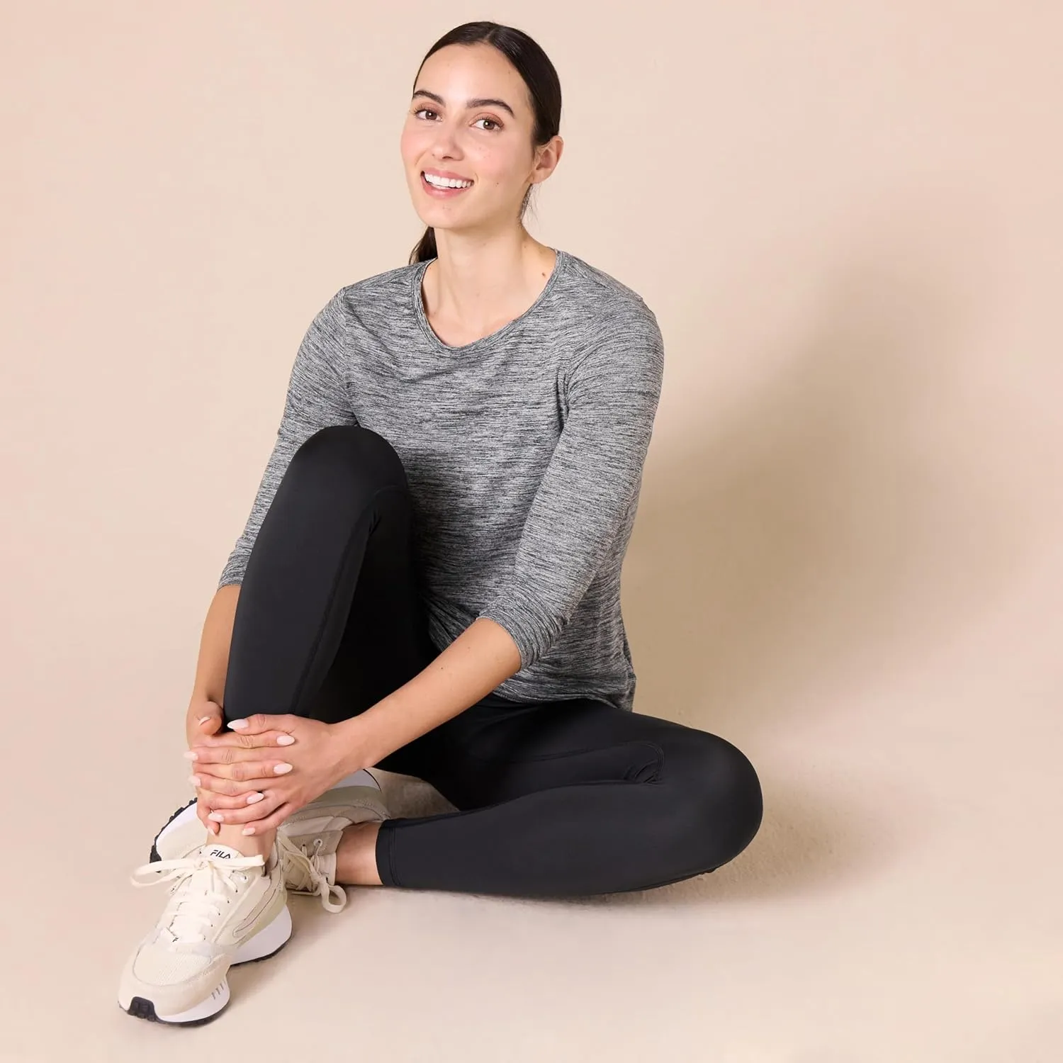Amazon Essentials Women's Active Quick Dry Tech Stretch Lightweight Long-Sleeve T-Shirt (Available in Plus Size)