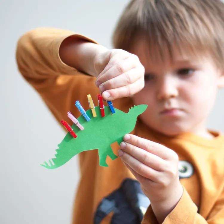 Go On Stegosaurus Spike Hunt
