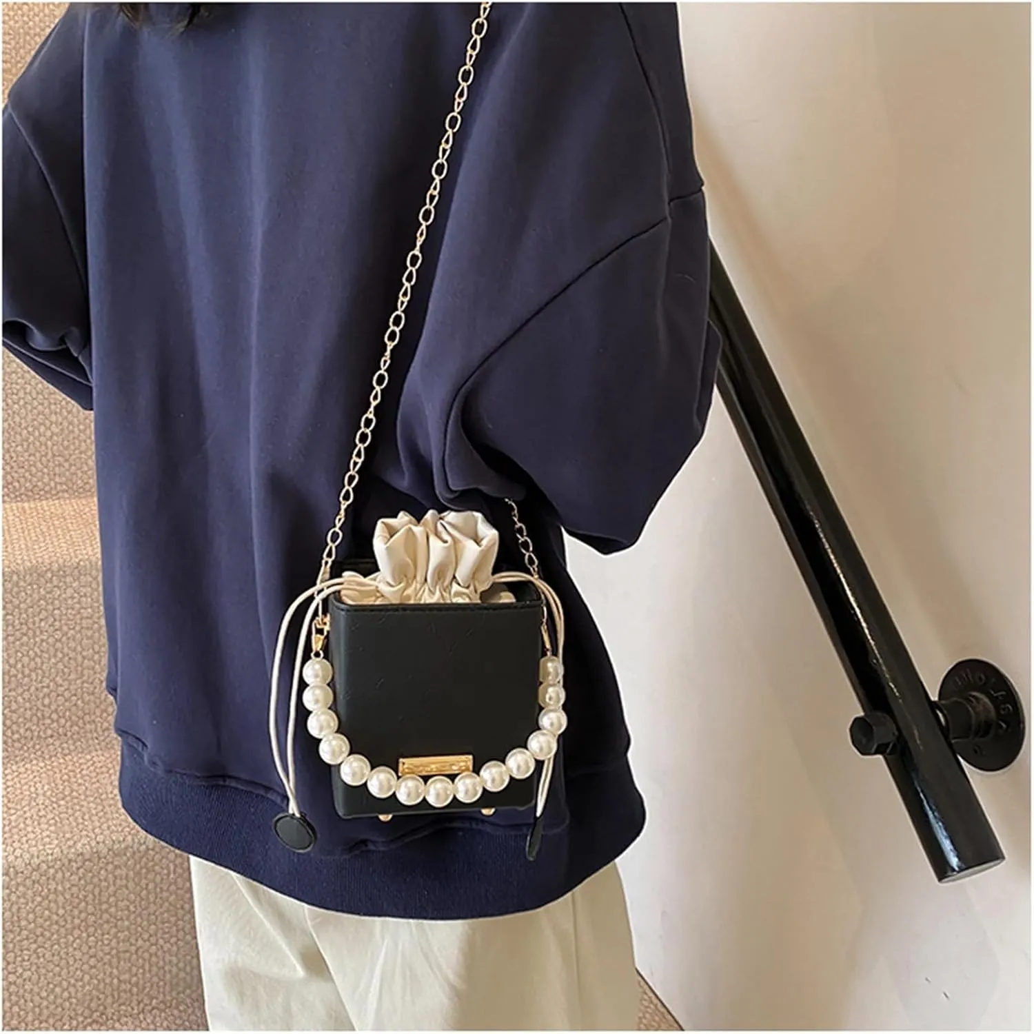 Ladies bucket bag Pearl portable handbag