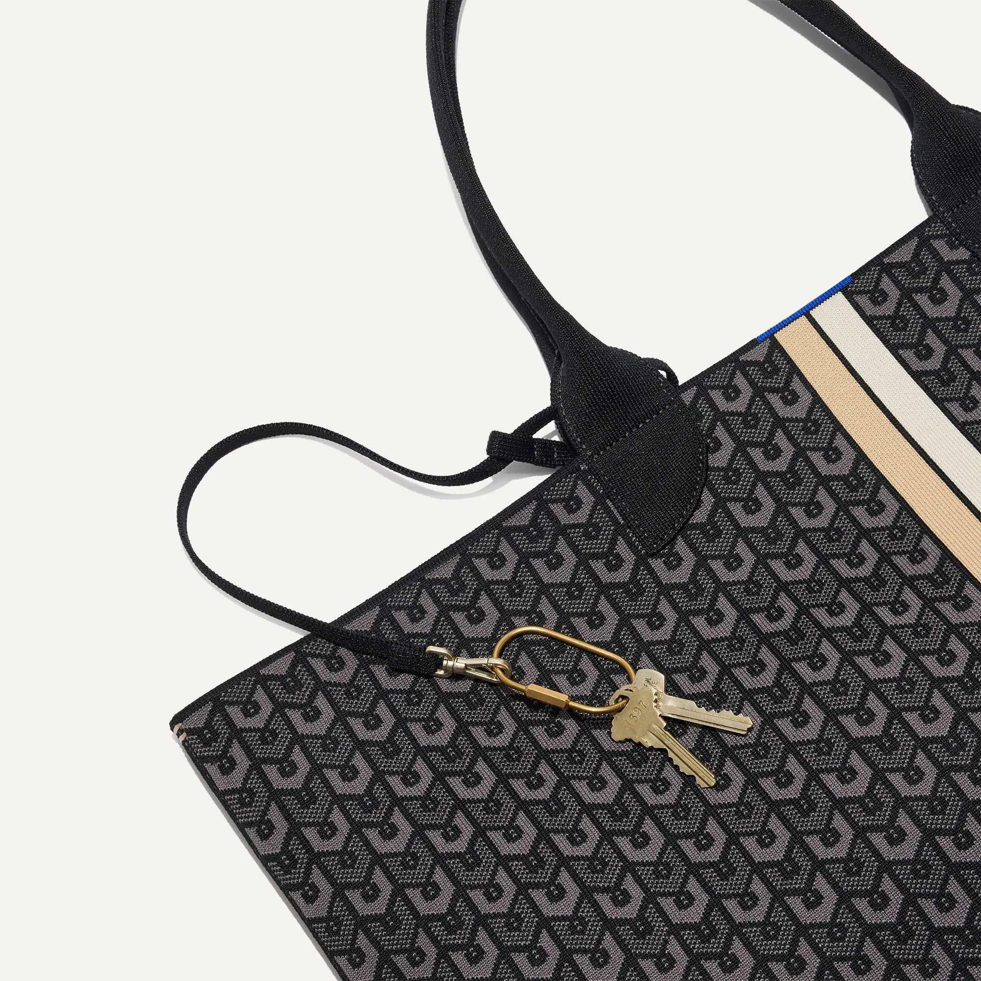Signature Black