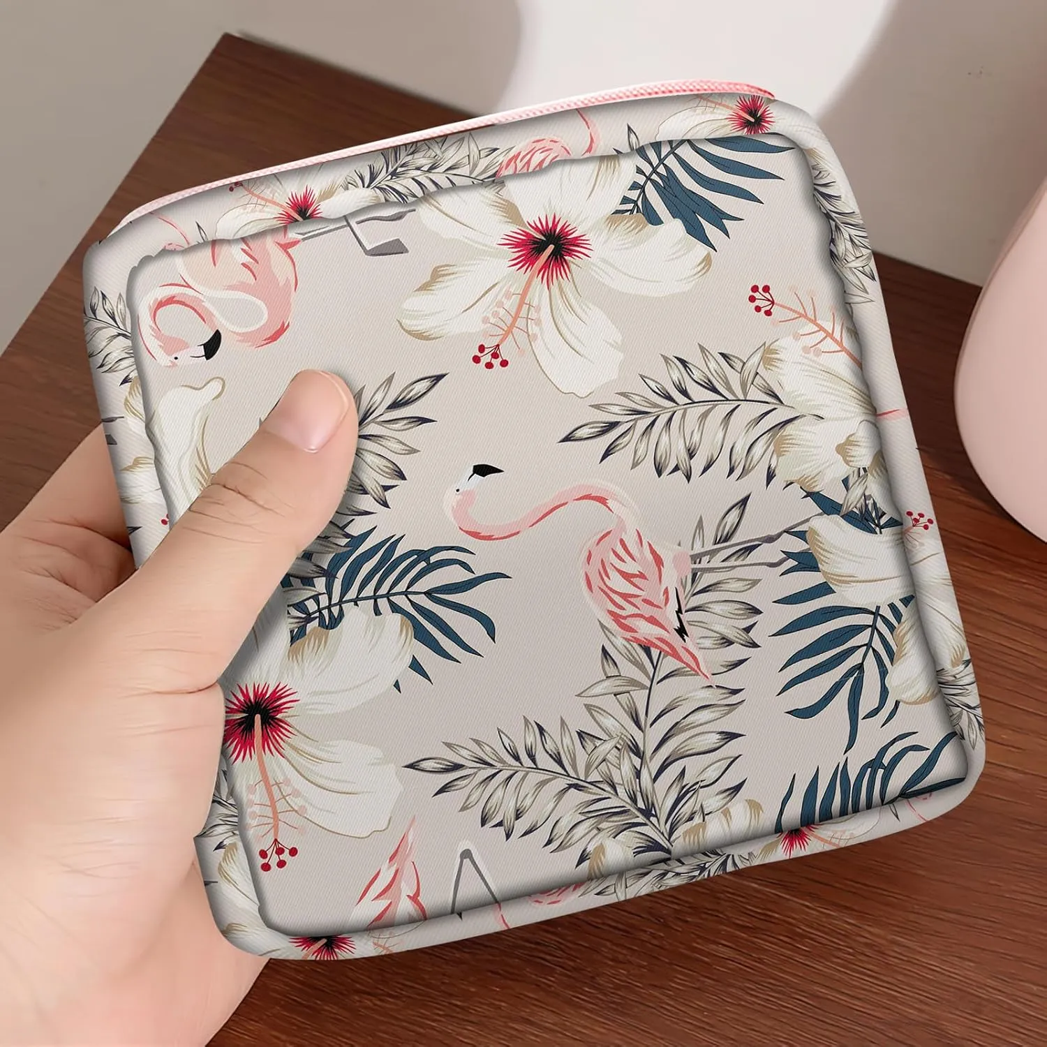 Travel Makeup Bag, Cute Cosmetic Bag Toiletry Bag for Women, Mini Make Up Pouches, Purse Cosmetic Organizer Cute Pink Flamingo